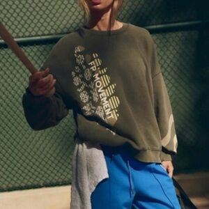 Free People Movement FP All Star Buti Oversized Gray Graphic Sweatshirt NWOT